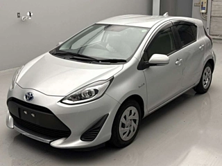 TOYOTA AQUA 2020