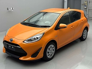 TOYOTA AQUA 2019