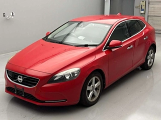 VOLVO V40 2014