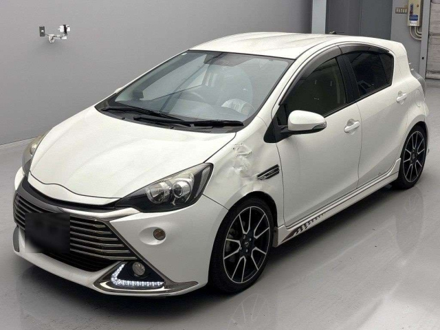 TOYOTA AQUA 2014