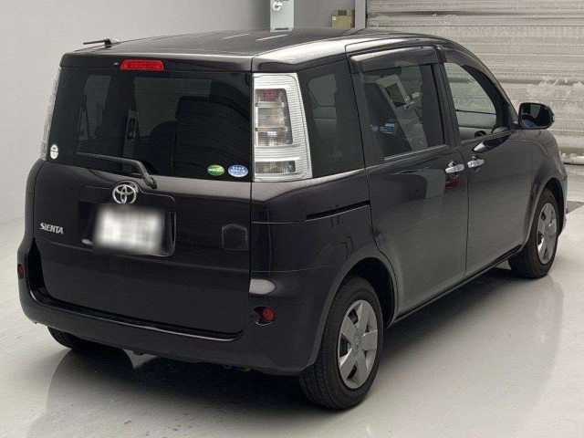 TOYOTA SIENTA 2014