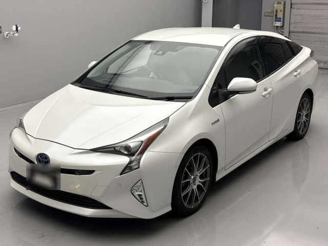 TOYOTA PRIUS 2017