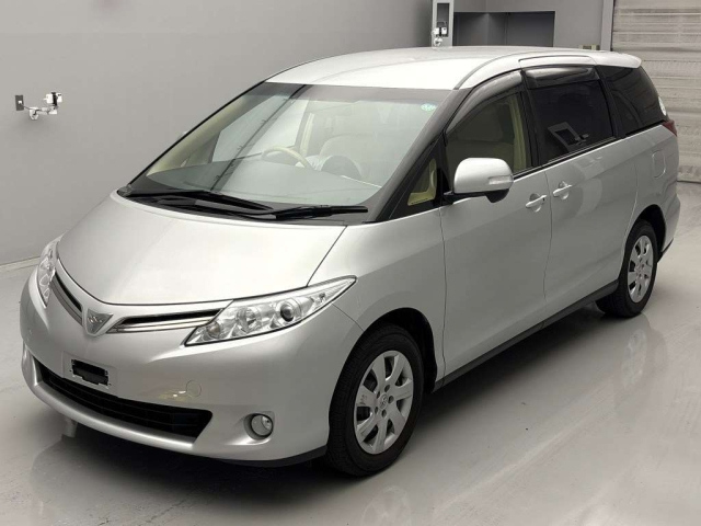 TOYOTA ESTIMA 2013