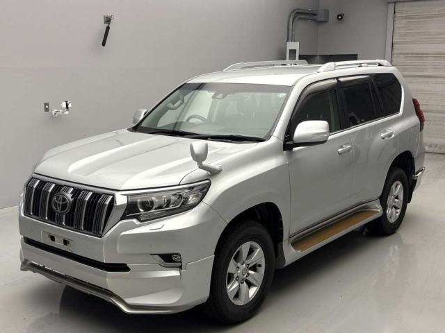 TOYOTA LAND CRUISER PRADO 2019