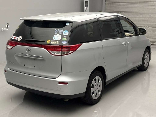 TOYOTA ESTIMA 2013
