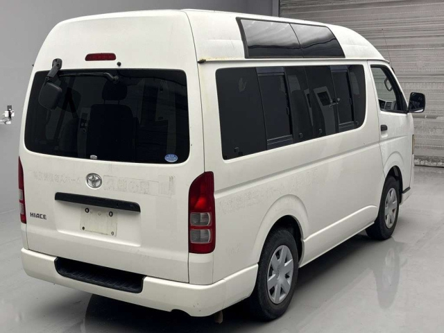 TOYOTA HIACE VAN 2012