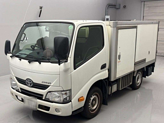 TOYOTA DYNA 2020