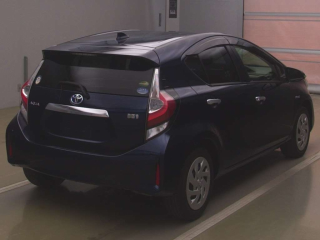 TOYOTA AQUA 2018