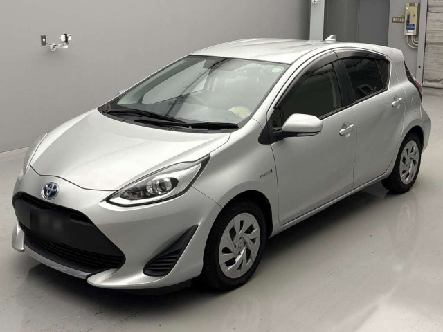 TOYOTA AQUA 2020