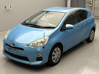 TOYOTA AQUA 2013