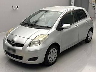TOYOTA VITZ 2010