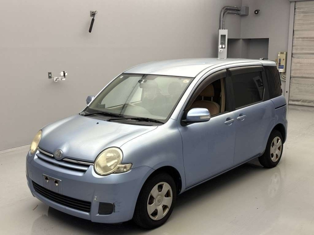 TOYOTA SIENTA 2012