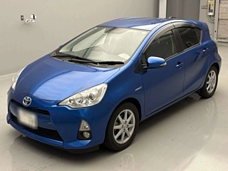 TOYOTA AQUA 2013