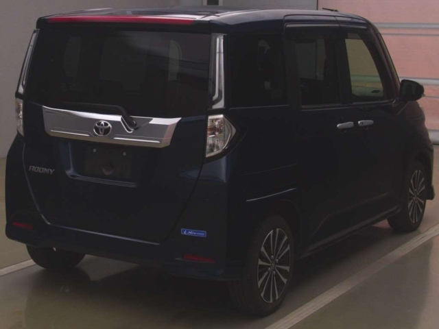 TOYOTA ROOMY 2022