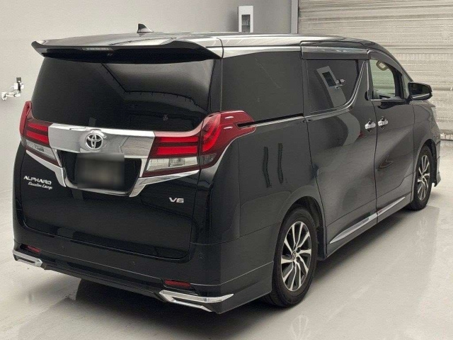 TOYOTA ALPHARD 2015