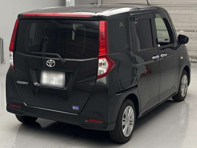 TOYOTA ROOMY 2023
