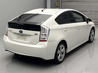 TOYOTA PRIUS 2011