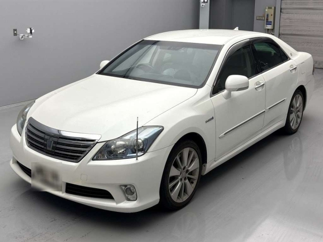 TOYOTA CROWN 2010