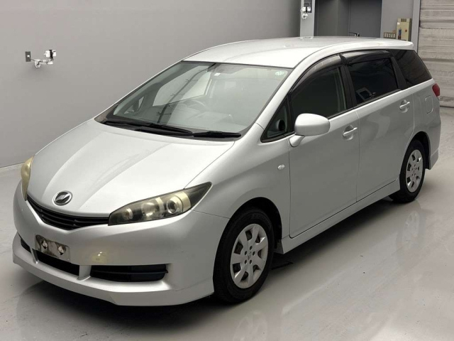 TOYOTA WISH 2010