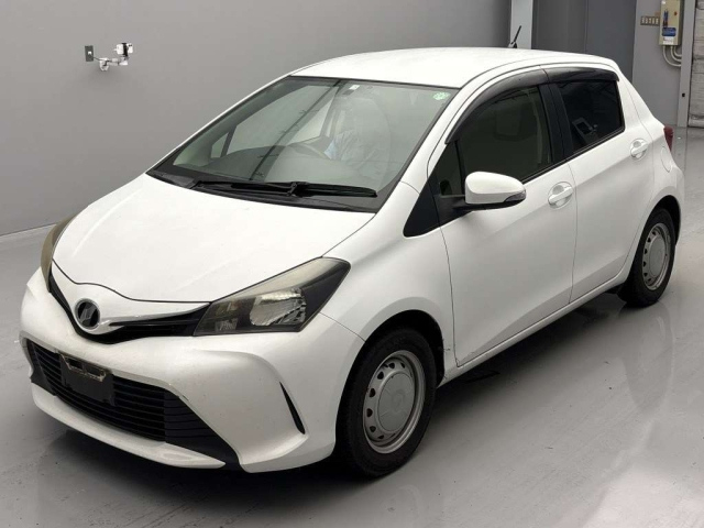 TOYOTA VITZ 2014