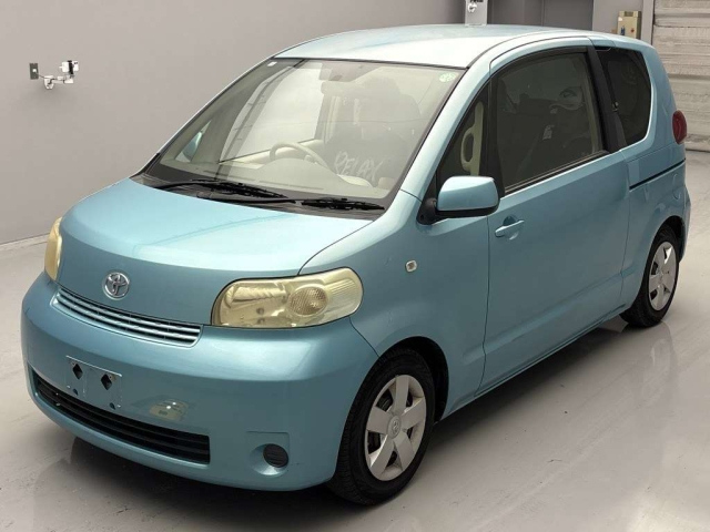 TOYOTA PORTE 2011