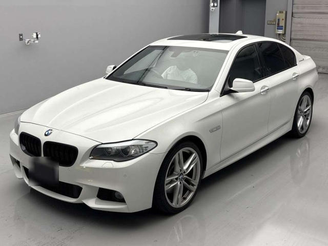 BMW 5 SERIES 2013