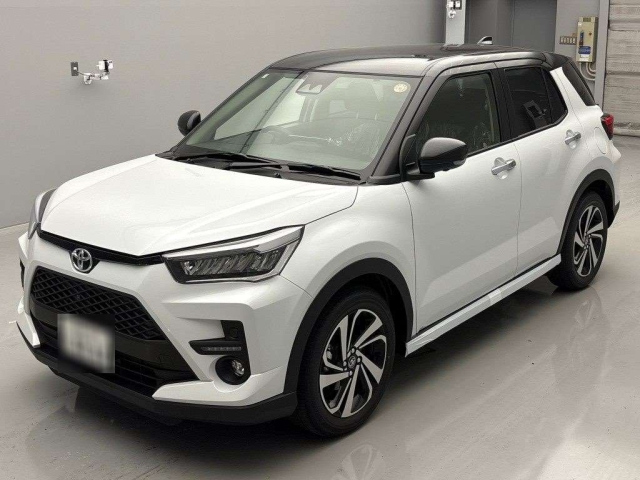 TOYOTA RAIZE 2025