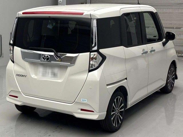 TOYOTA ROOMY 2025