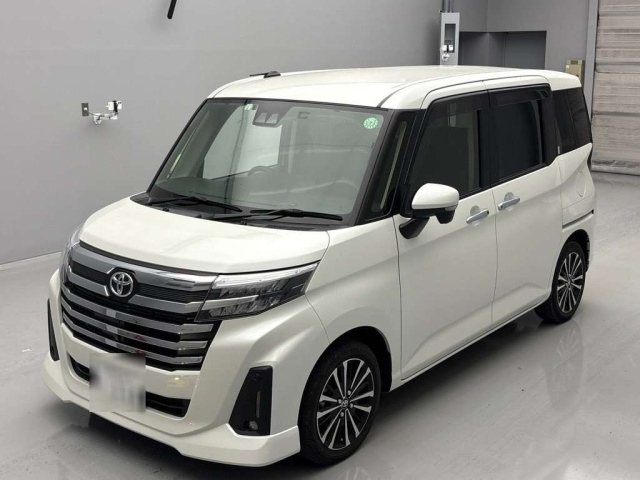 TOYOTA ROOMY 2023
