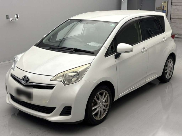 TOYOTA RACTIS 2012