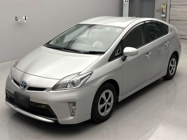 TOYOTA PRIUS 2013