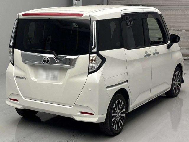 TOYOTA ROOMY 2023