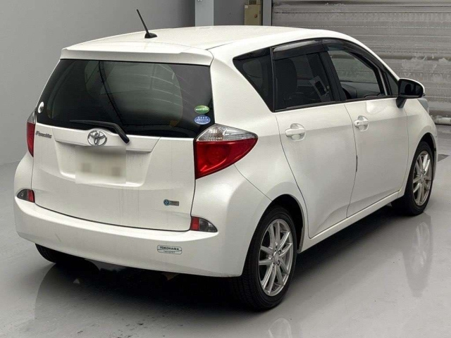 TOYOTA RACTIS 2012