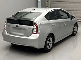 TOYOTA PRIUS 2013