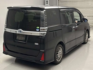 TOYOTA VOXY 2020