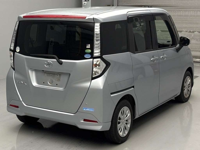 TOYOTA TANK 2017