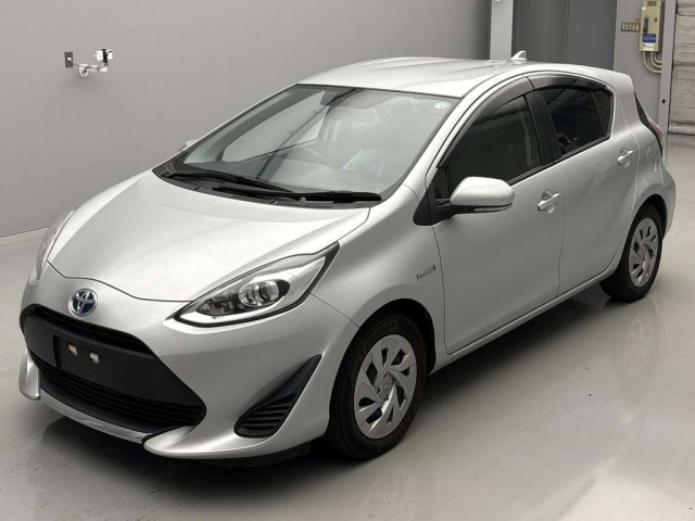 TOYOTA AQUA 2020