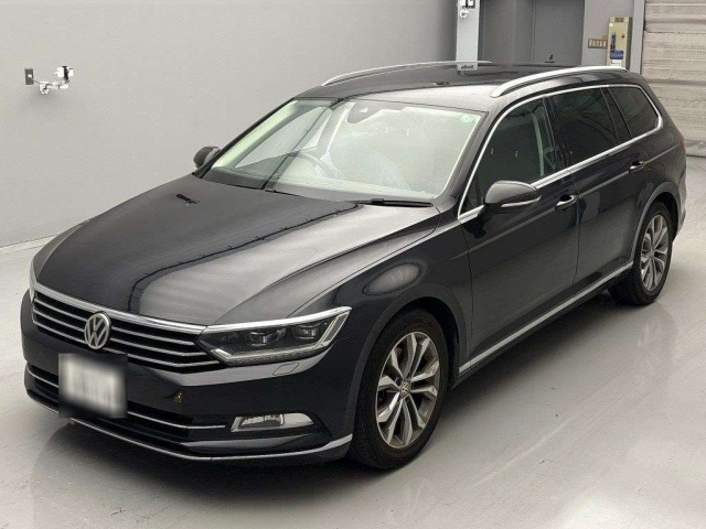 VOLKSWAGEN PASSAT VARIANT 2015
