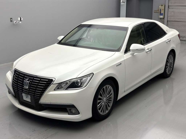 TOYOTA CROWN 2013