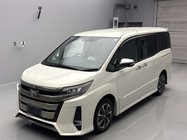 TOYOTA NOAH 2020