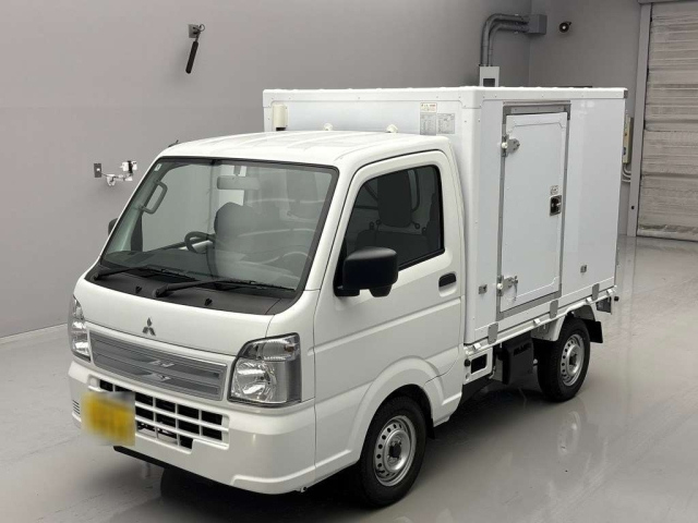 MITSUBISHI MINICAB TRUCK 2024