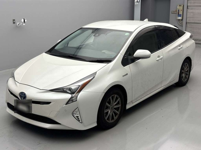 TOYOTA PRIUS 2018