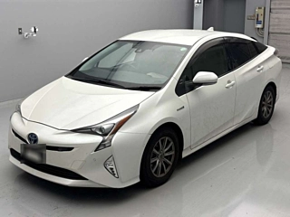 TOYOTA PRIUS 2018