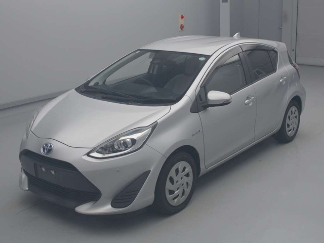 TOYOTA AQUA 2018