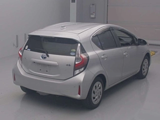 TOYOTA AQUA 2018