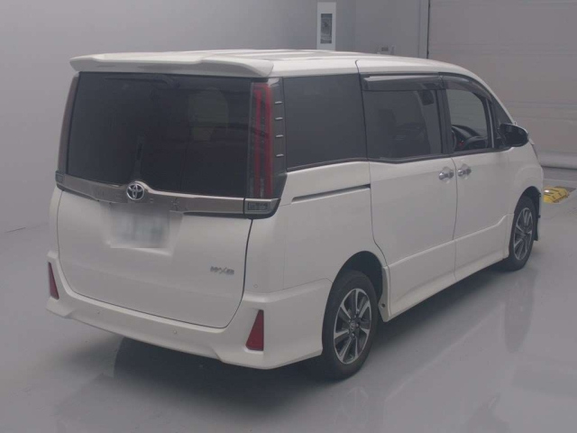 TOYOTA NOAH 2021