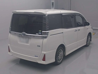 TOYOTA VOXY 2020
