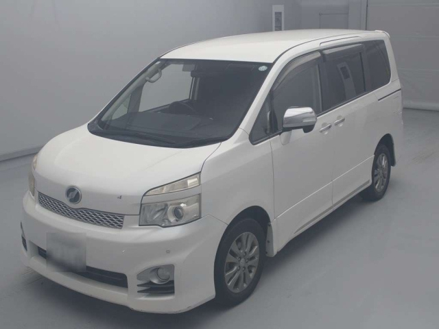 TOYOTA VOXY 2012