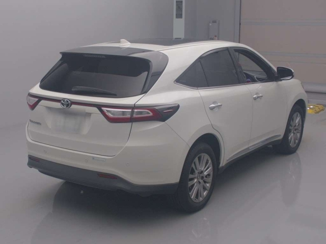 TOYOTA HARRIER 2017