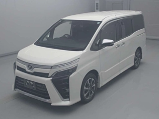 TOYOTA VOXY 2019
